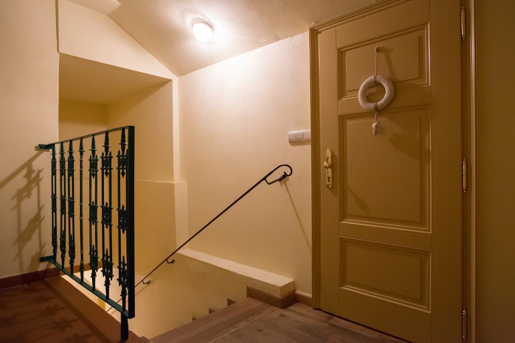 Bohemian Chic 2 Bedroom 2 Bathroom Loft With Hanging Chair Apartment Prague